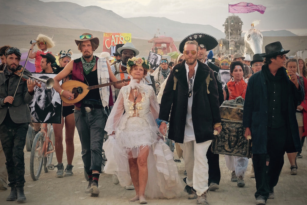 What to Wear to an Alternative Wedding: Stylish and Creative Outfit Ideas
