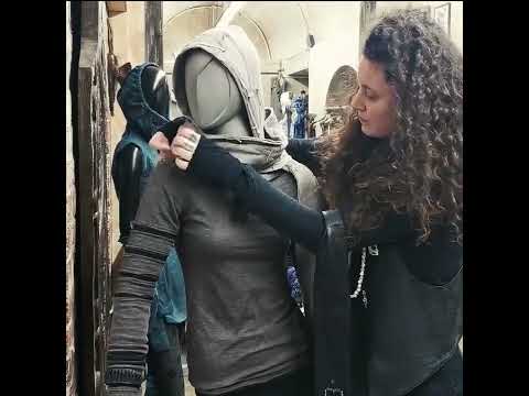 How to Style Tosca Pecoa Hooded Scarf - Psylo Fashion